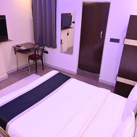 Hotel Riddhi Regency ラクナウ エクステリア 写真