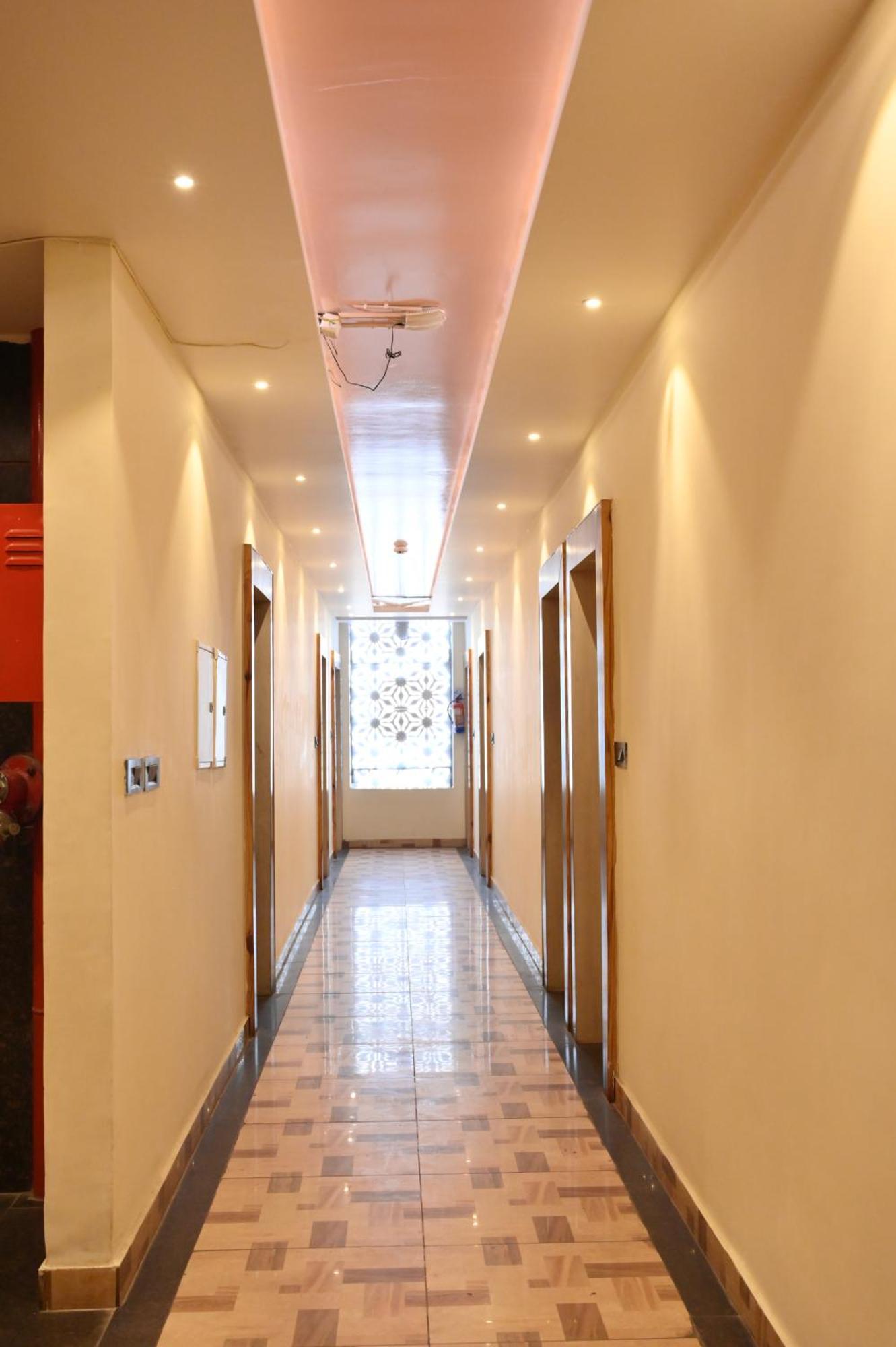 Hotel Riddhi Regency ラクナウ エクステリア 写真