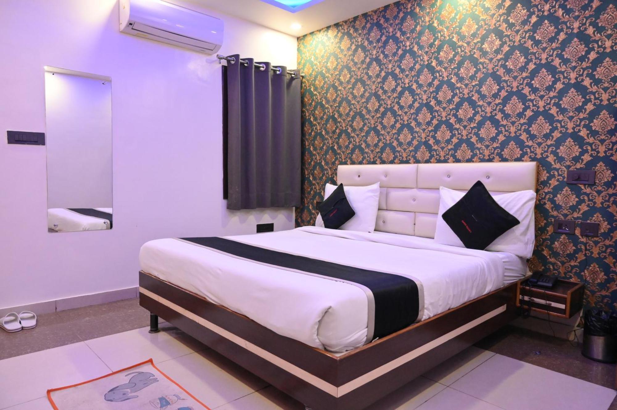 Hotel Riddhi Regency ラクナウ エクステリア 写真