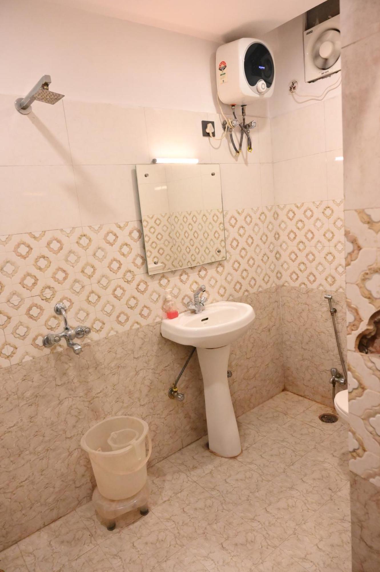 Hotel Riddhi Regency ラクナウ エクステリア 写真
