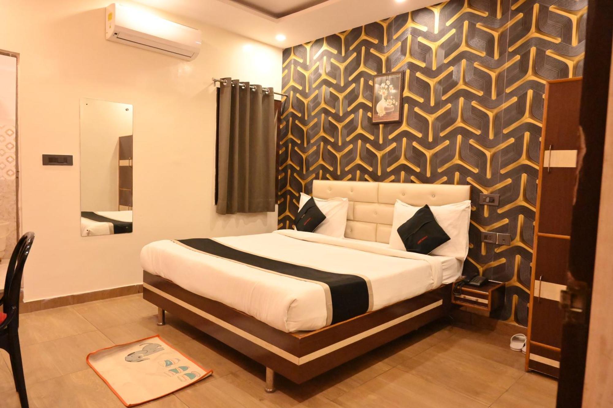 Hotel Riddhi Regency ラクナウ エクステリア 写真
